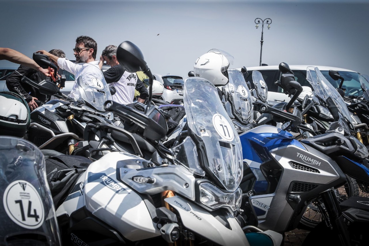 Triumph Adventure Experience: quando la moto va a braccetto con l'architettura